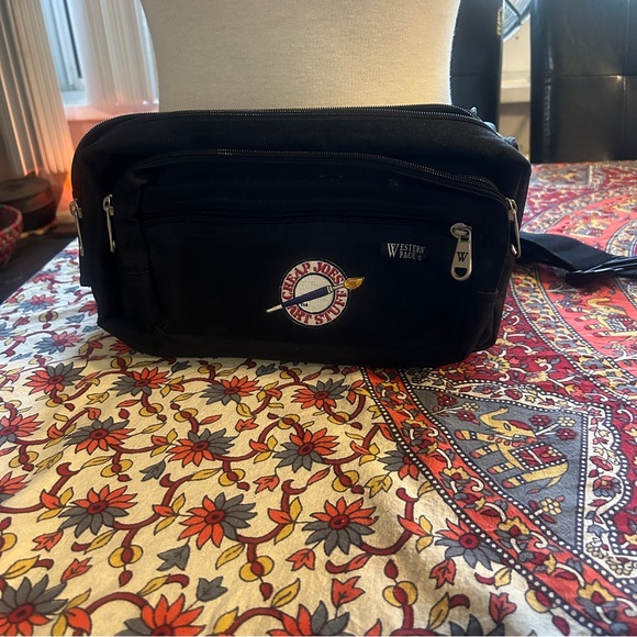 3 for $20 ARTISTS FANNY PACK - Picture 6 of 7